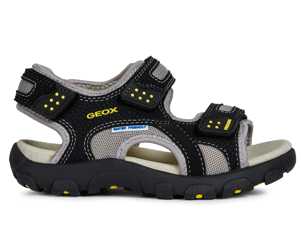 nu pied geox garcon