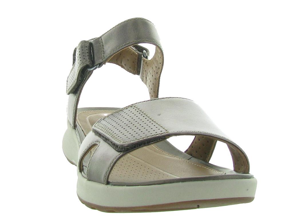 clarks adorn calm