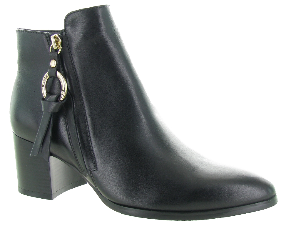 chaussures homme regarde le ciel