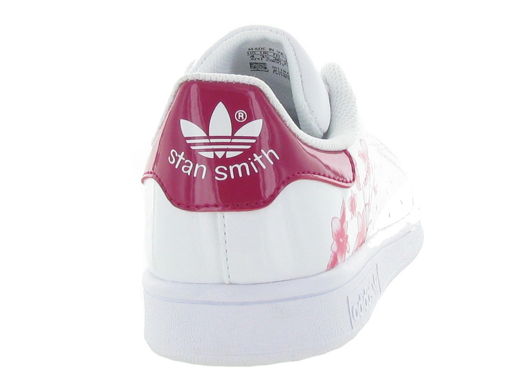 stan smith fleur derriere